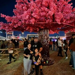 Meet your Posher, Gregory